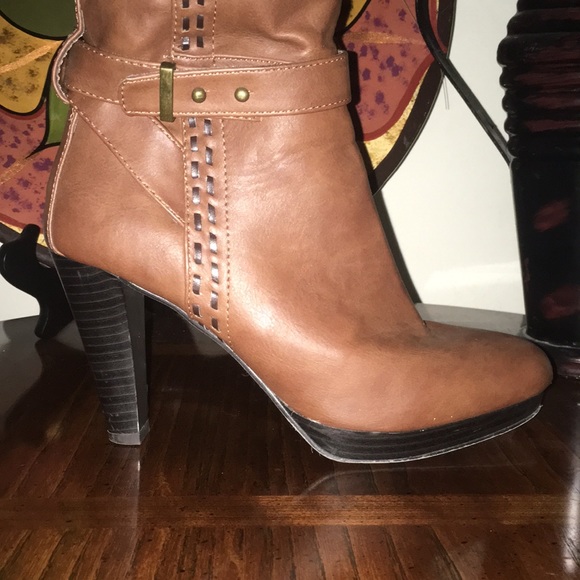 Jasmin - Picture 7 of 8